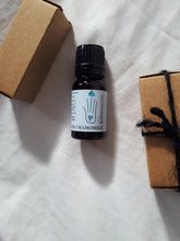Load image into Gallery viewer, Chamomile Roman Essential Oil