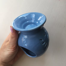Load image into Gallery viewer, Blue Classic Floral Fragrance Warmer