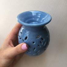 Load image into Gallery viewer, Blue Classic Floral Fragrance Warmer