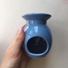 Load image into Gallery viewer, Blue Classic Floral Fragrance Warmer