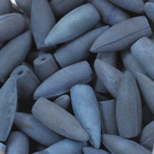 Load image into Gallery viewer, Tibetan Musk Backflow Incense Cones
